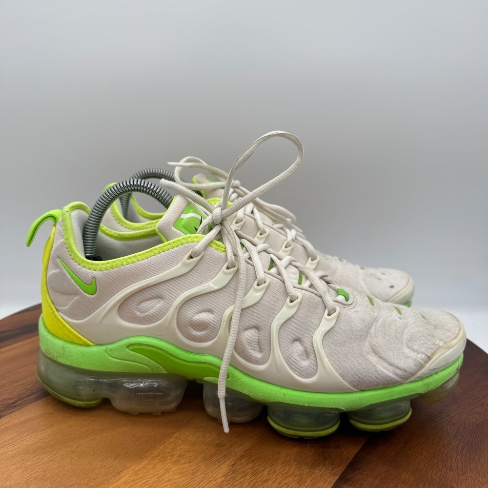 Nike Air VaporMax Plus Shoes Mens 9 Tennis Ball Green White Athletic Sneakers